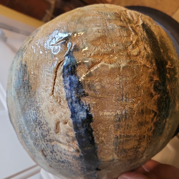 Vintage MCM Hand Thrown Ceramic Bowl 8 1/2"×9 1/2" - Picture 7 of 8